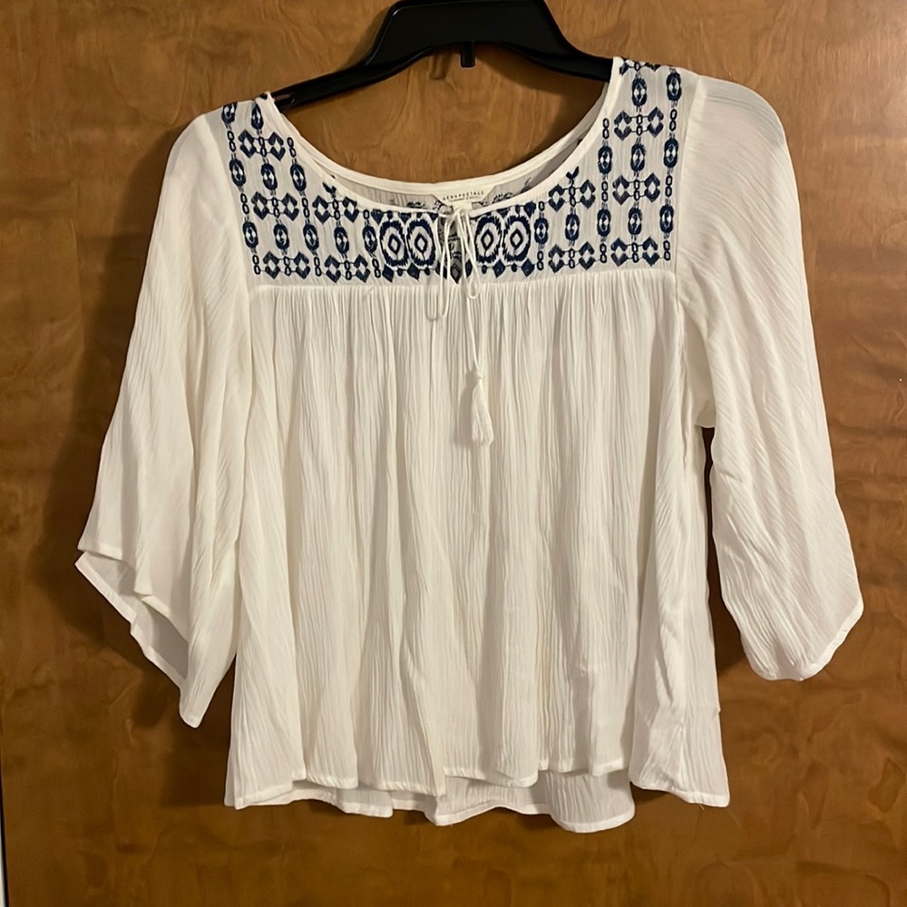 T-shirt sweater